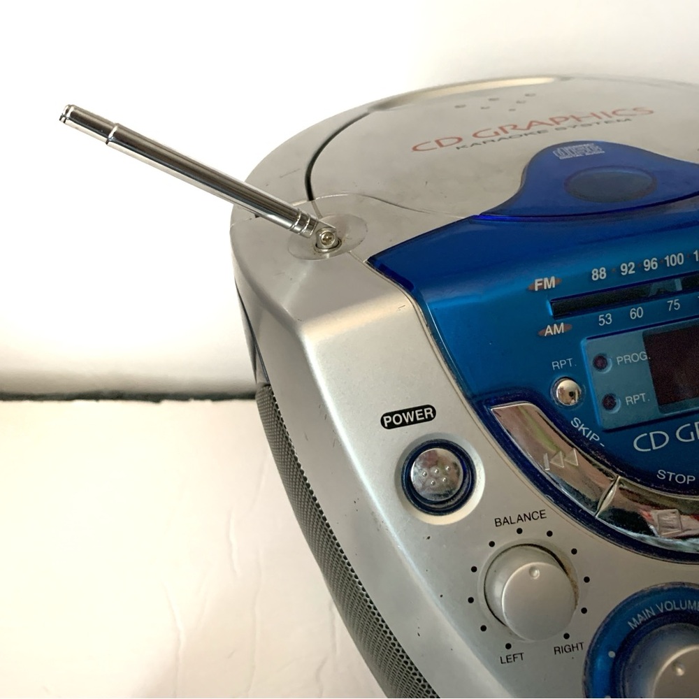 Silver and Blue American Idol Karaoke Machine - Picture 8 of 10